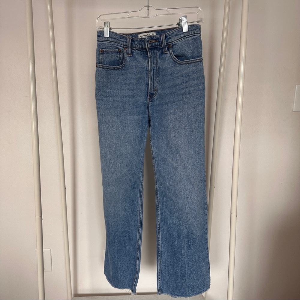 High Rise 90s Relaxed Jean Frayed Hem Medium Wash 25XS